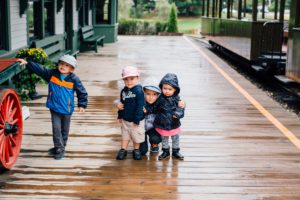blue-boothbay-railroad-maine-family-photographer